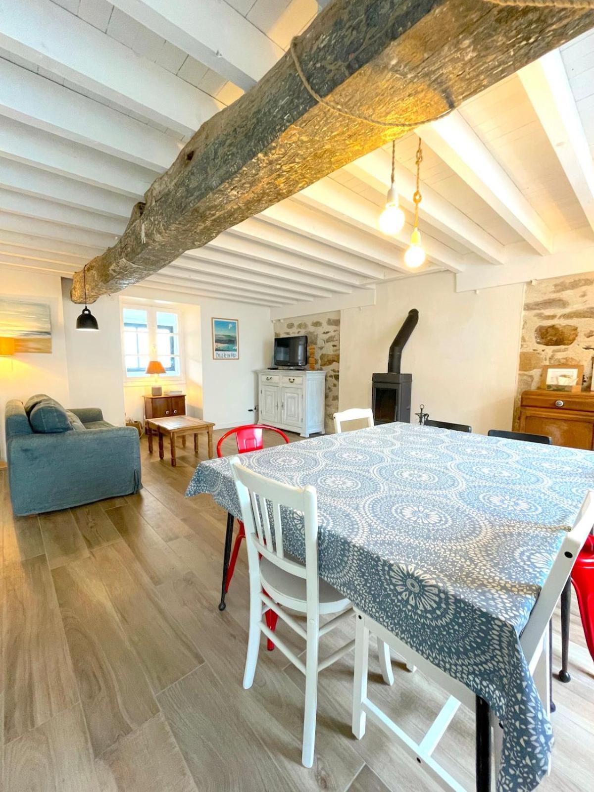 Maison Bord De ・la Cotiere・ *